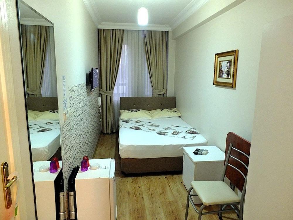 Kadikoy Port Hotel Istanbul Exterior photo