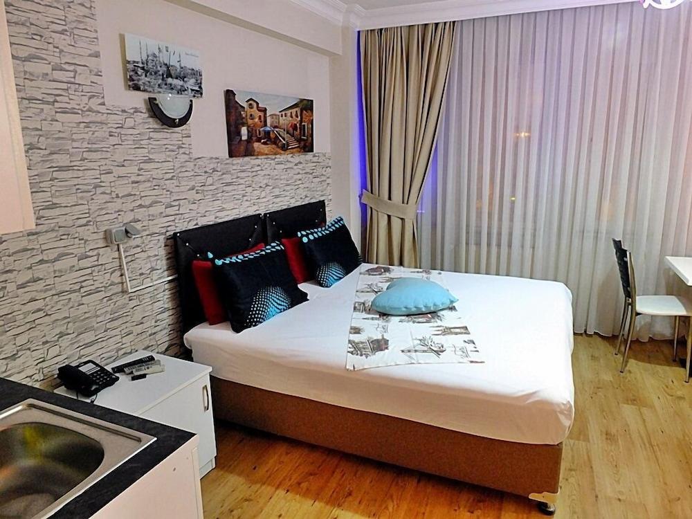 Kadikoy Port Hotel Istanbul Exterior photo