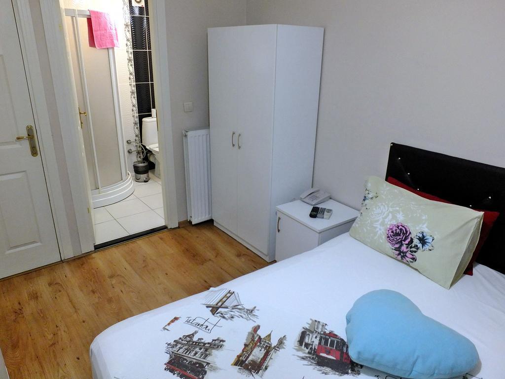 Kadikoy Port Hotel Istanbul Room photo
